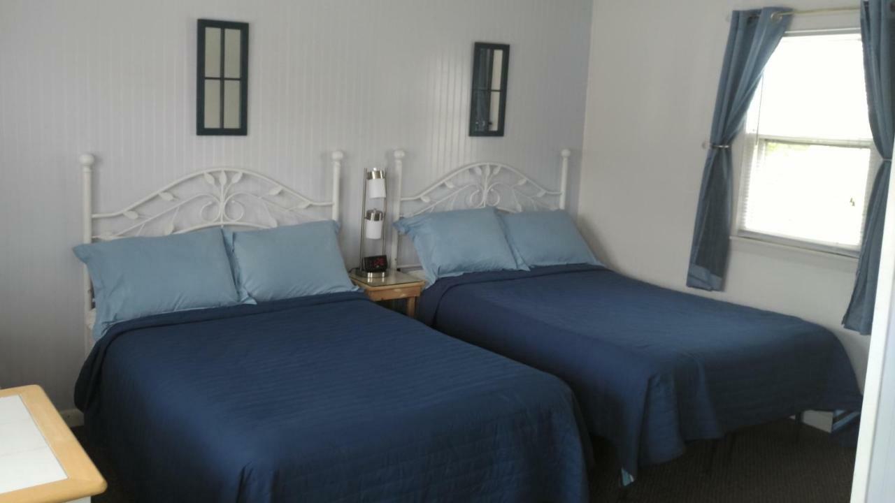 Midway Lodging Cornish 외부 사진