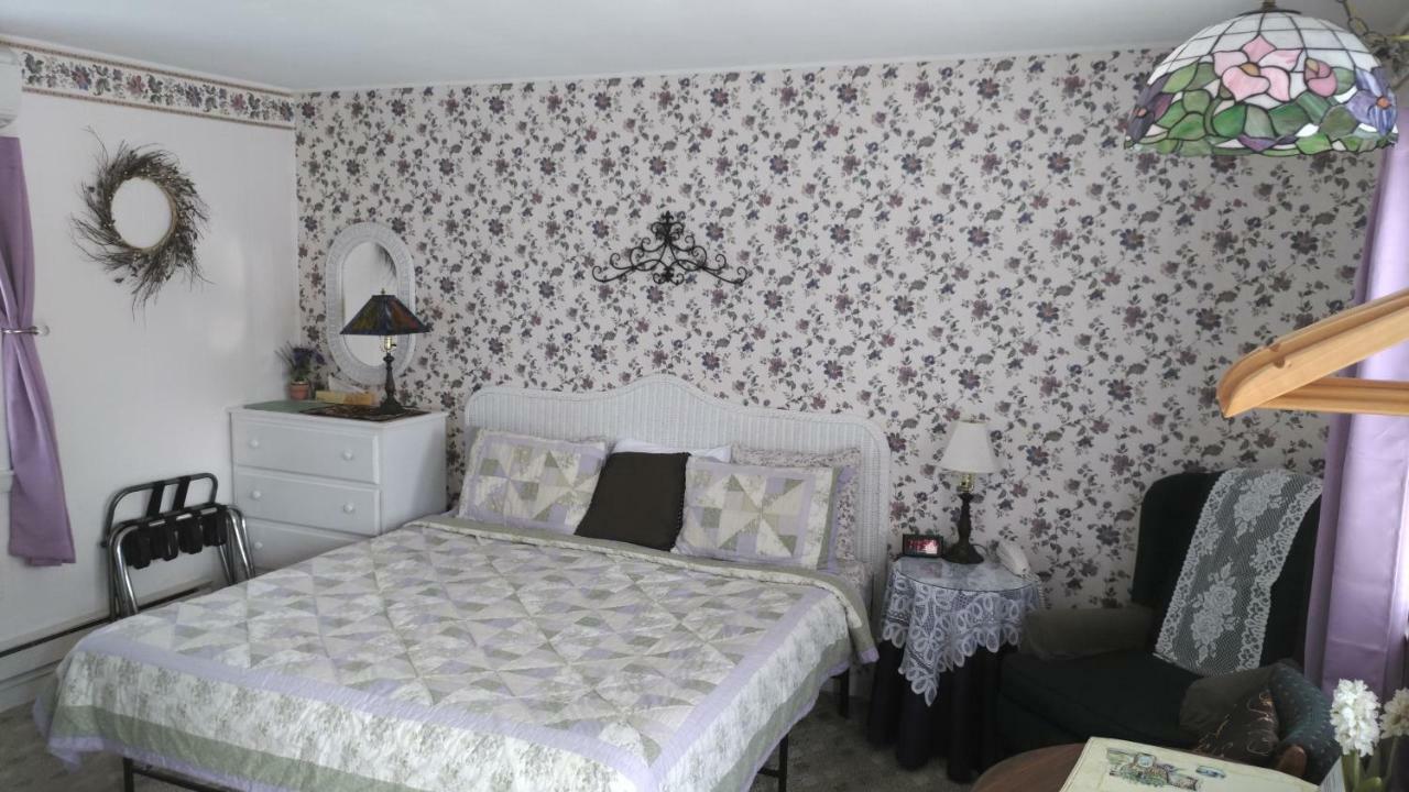 Midway Lodging Cornish 외부 사진