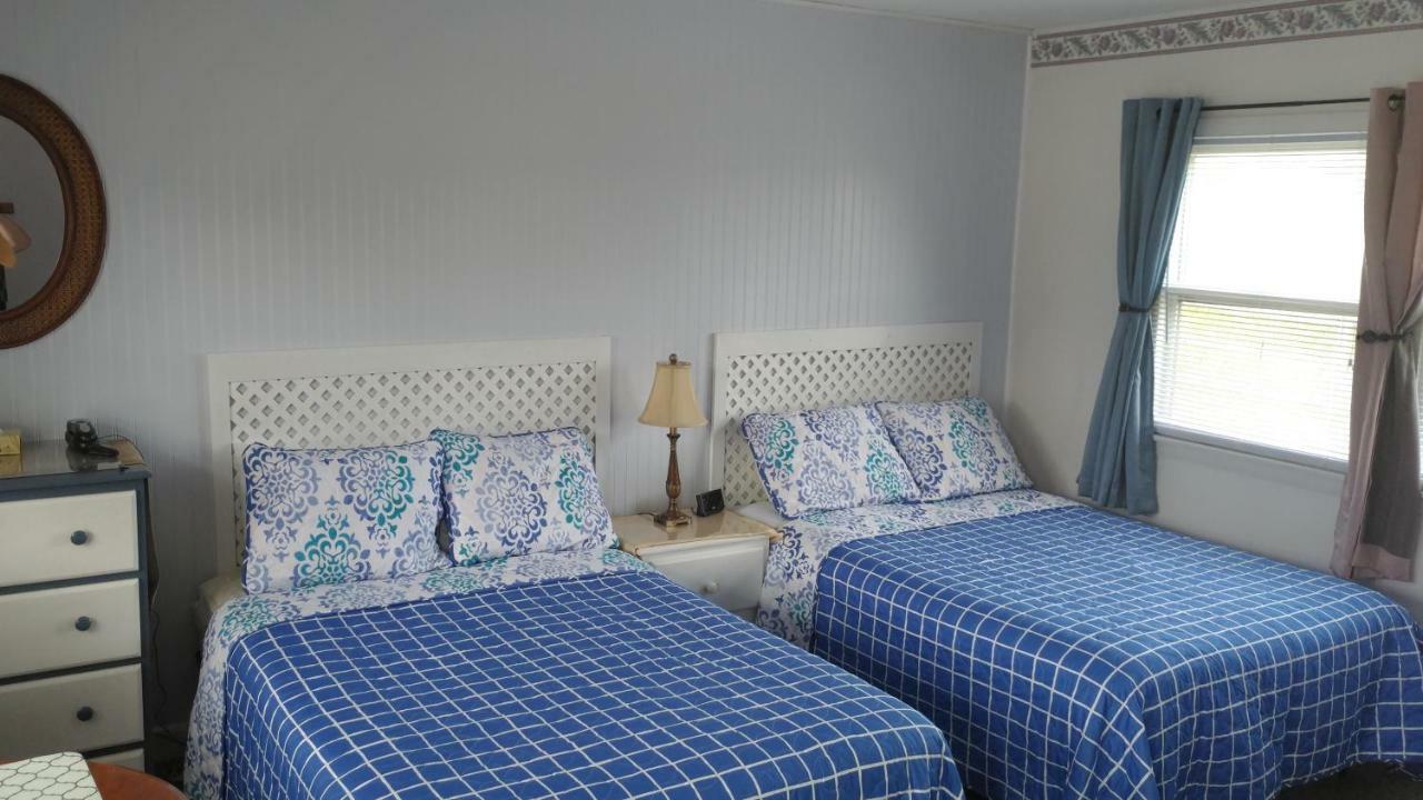 Midway Lodging Cornish 외부 사진