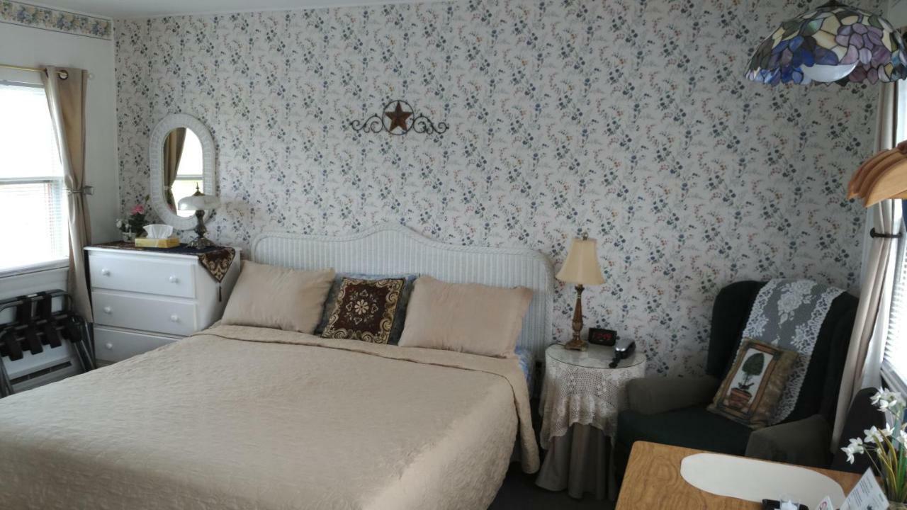Midway Lodging Cornish 외부 사진