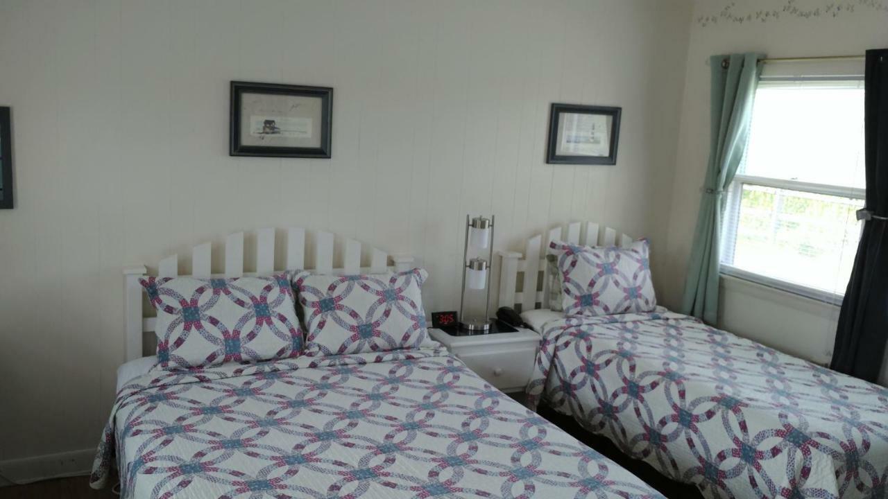 Midway Lodging Cornish 외부 사진