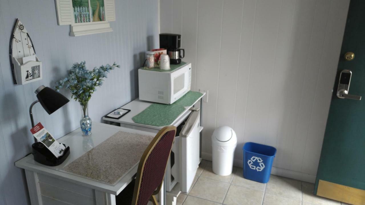 Midway Lodging Cornish 외부 사진