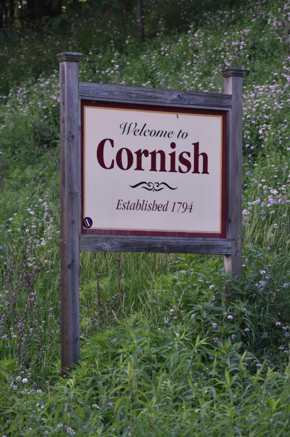 Midway Lodging Cornish 외부 사진